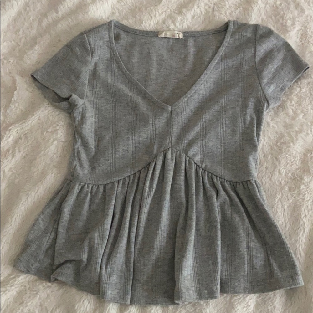 grey shirt